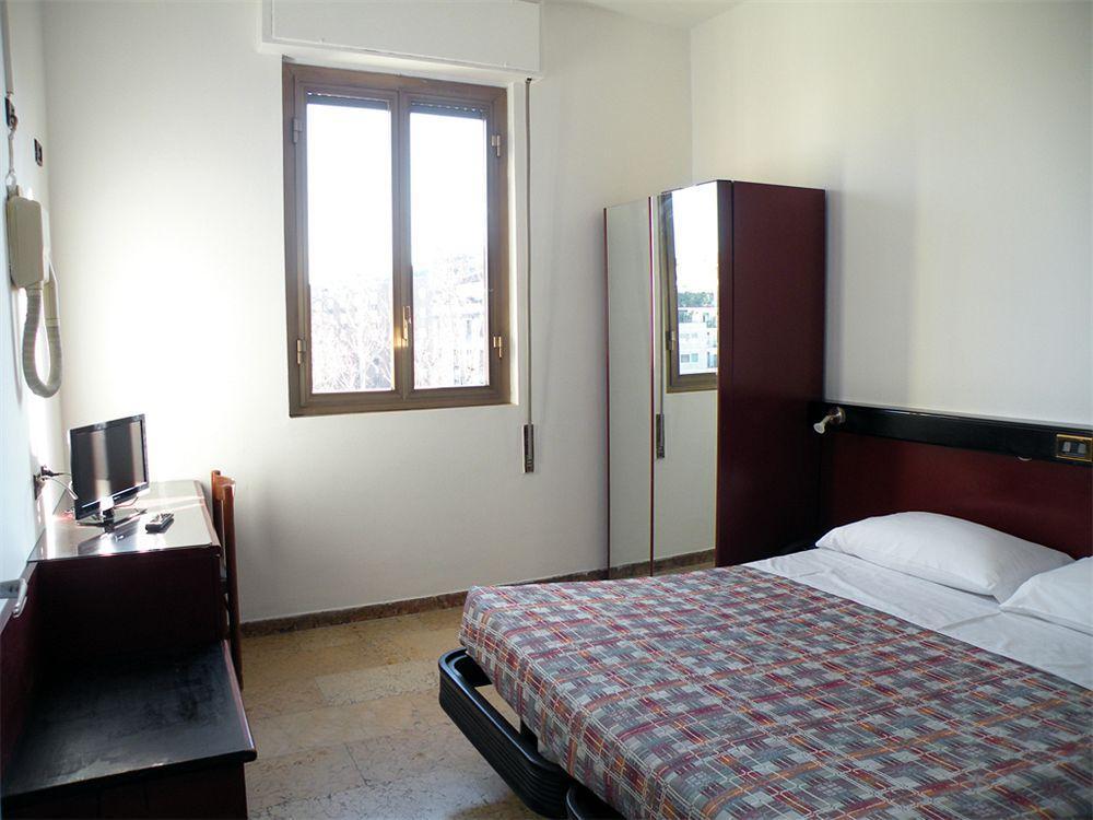 Hotel Virgilio ميلان المظهر الخارجي الصورة